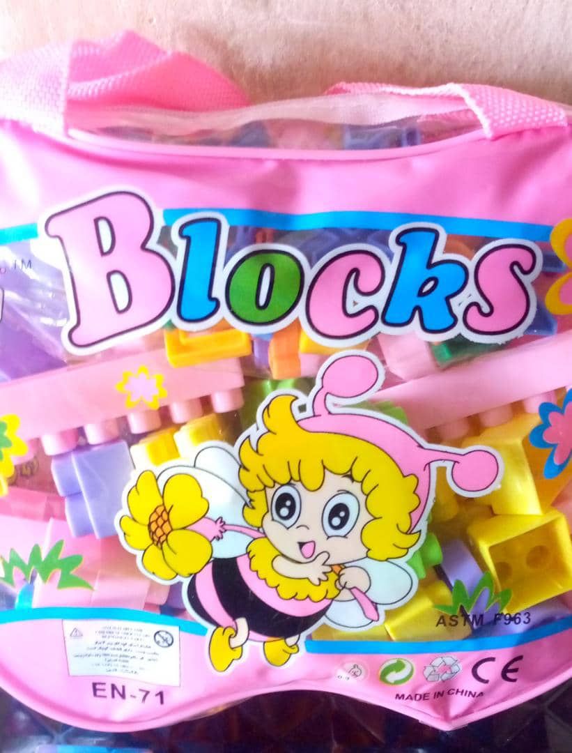 Brick Toy Blocks Alphabets A - Z - 85pcs