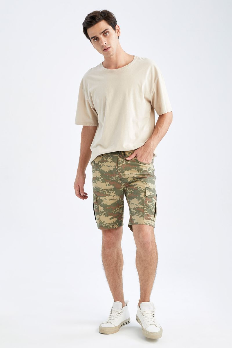 Man Young Regular Fit Woven Bermuda - Green