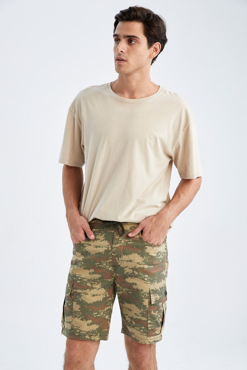 Man Young Regular Fit Woven Bermuda - Green