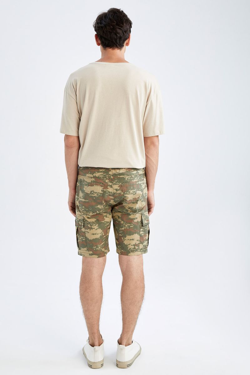 Man Young Regular Fit Woven Bermuda - Green