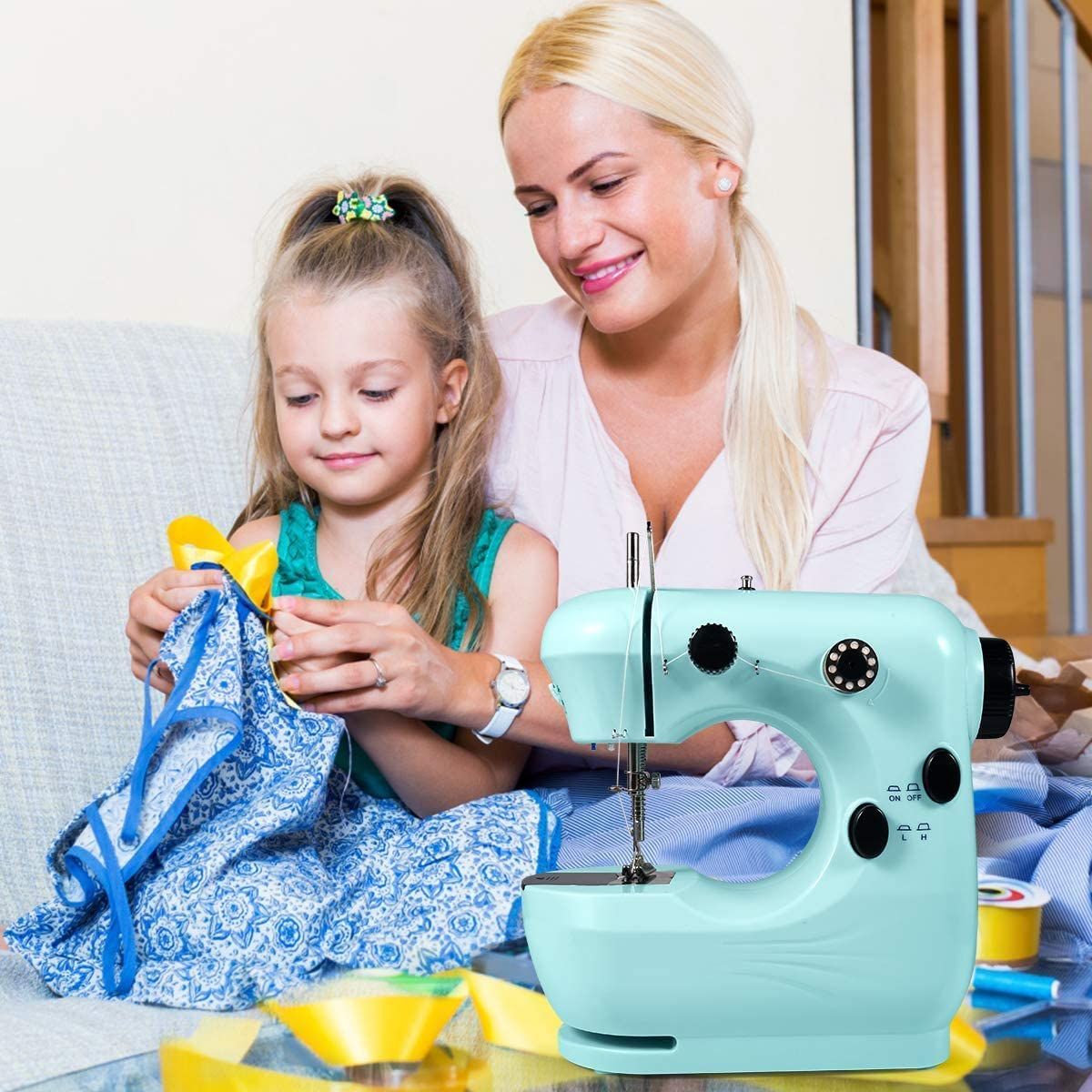Portable Handheld Sewing Machine With An Extended Table Is Suitable For Beginners