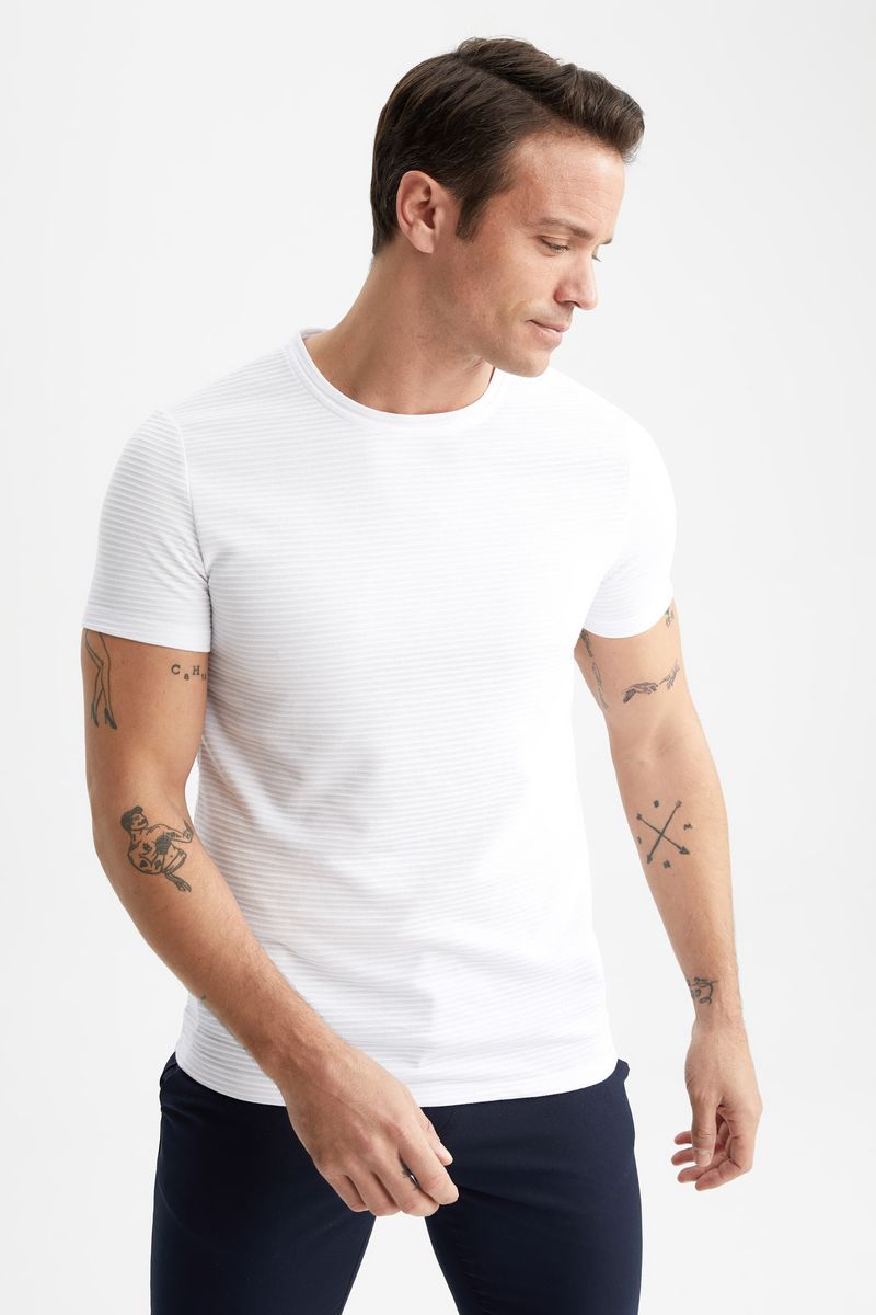 Man Smart Casual Slim Fit Short Sleeve Crew Neck Knitted T-Shirt - White