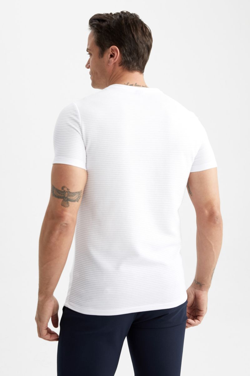 Man Smart Casual Slim Fit Short Sleeve Crew Neck Knitted T-Shirt - White