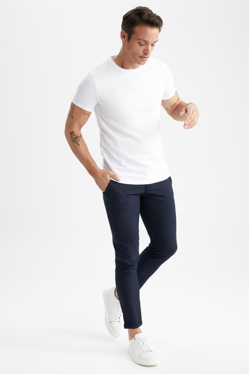 Man Smart Casual Slim Fit Short Sleeve Crew Neck Knitted T-Shirt - White