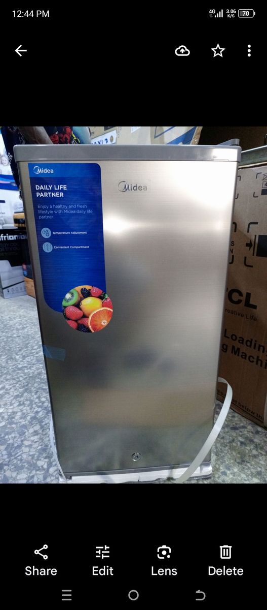 Midea Table Top Fridge Freezes Fast