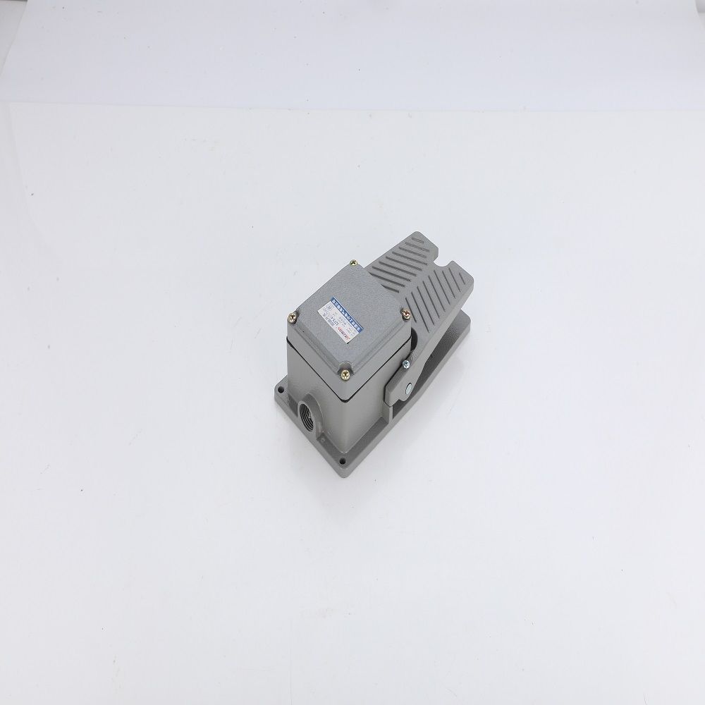 Foot Switch Pedal Switch Foot Pedal Switch With Wire 220V Foot Pedal Type CNC Machine Tool Bending Machine Punch FS-4