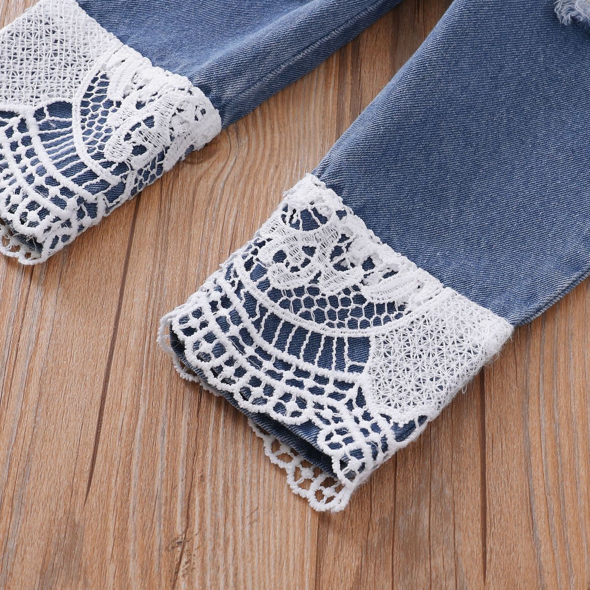 Baby Girls Gorgeous Lace Patchwork Blouse With Ripped Holes Jeans