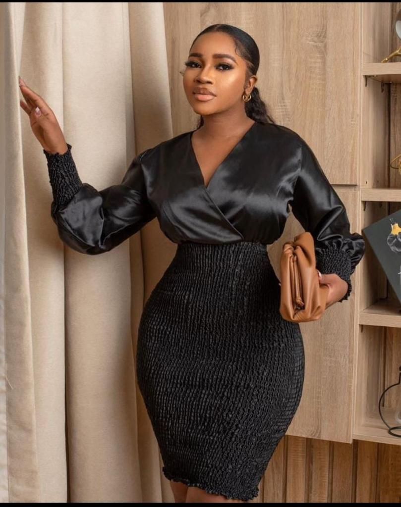 V-NECK TURKISH LONG SLEEVE GOWN