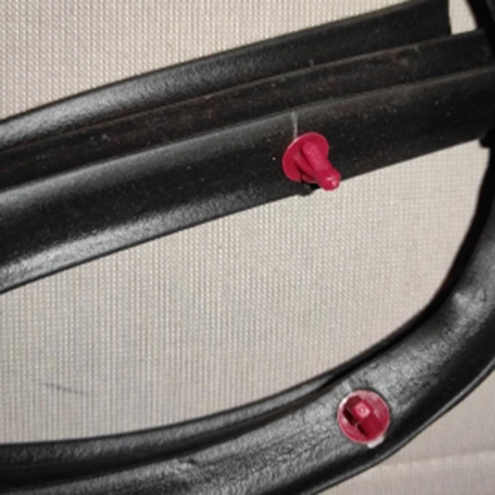 Tailgate Door Rear Upper Rubber Seal Strips for Mitsubishi
