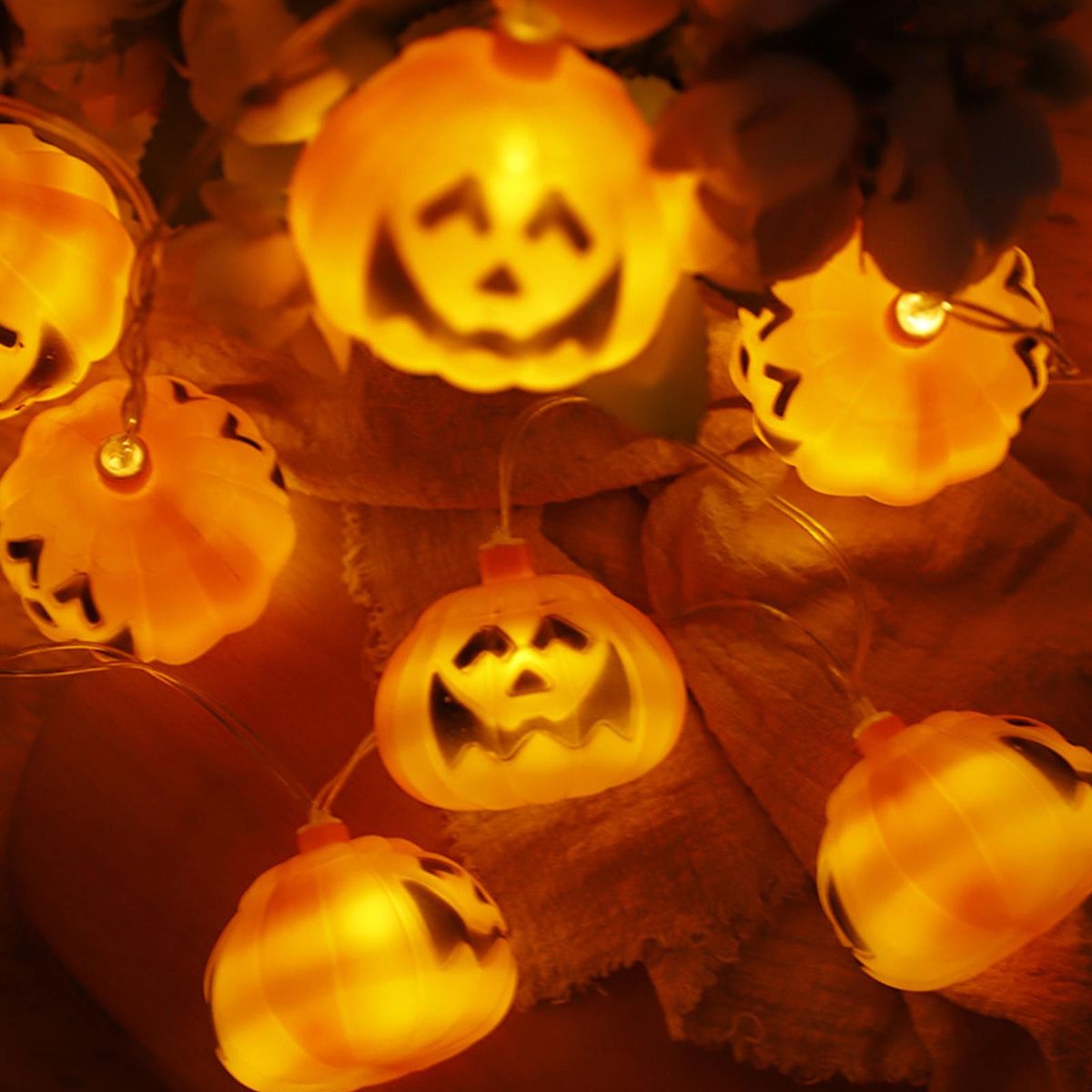 Horror Pumpkin Halloween String Lights 10FT 20LEDs Spooky Pumpkin Decorative Hanging Lights Waterproof LED Pumpkin Lights Battery Operated 2 Modes
