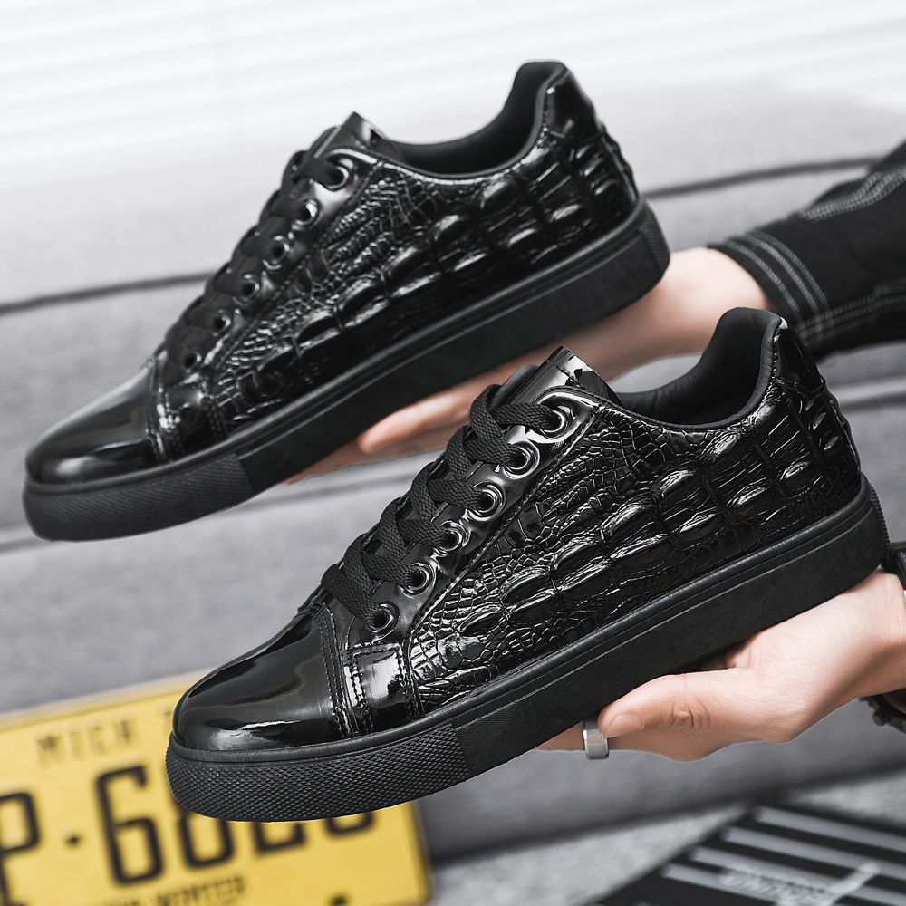 Trendy Men's Casual Shoes Glossy Leather Running Sneakers - Black