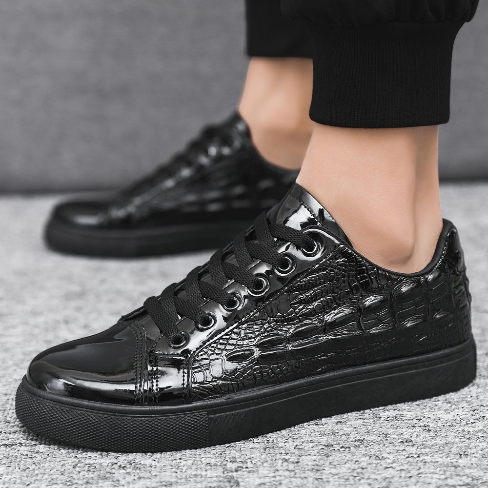 Trendy Men's Casual Shoes Glossy Leather Running Sneakers - Black