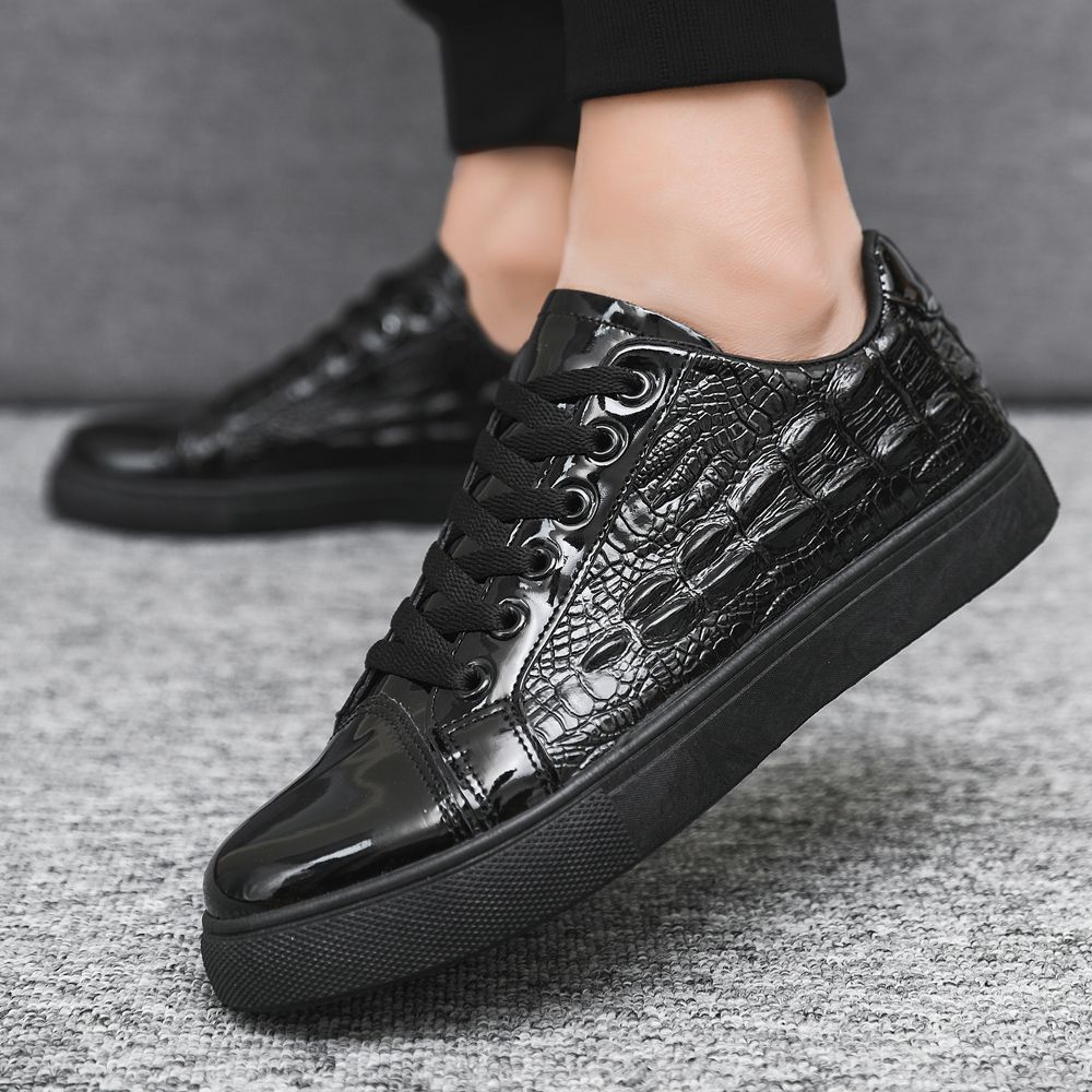 Trendy Men's Casual Shoes Glossy Leather Running Sneakers - Black