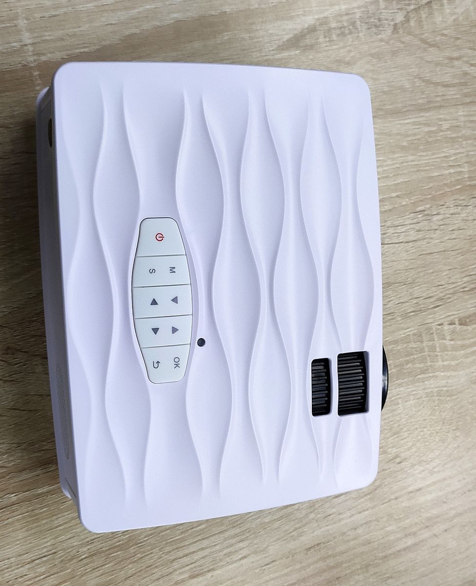 Movie LED TV 1080P 6000 Lumen MINI Projector Valentine's Day Gift+Free Handbag