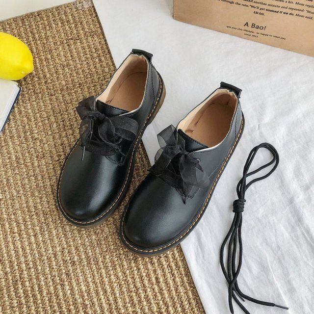 Sneakers With Laces For Women