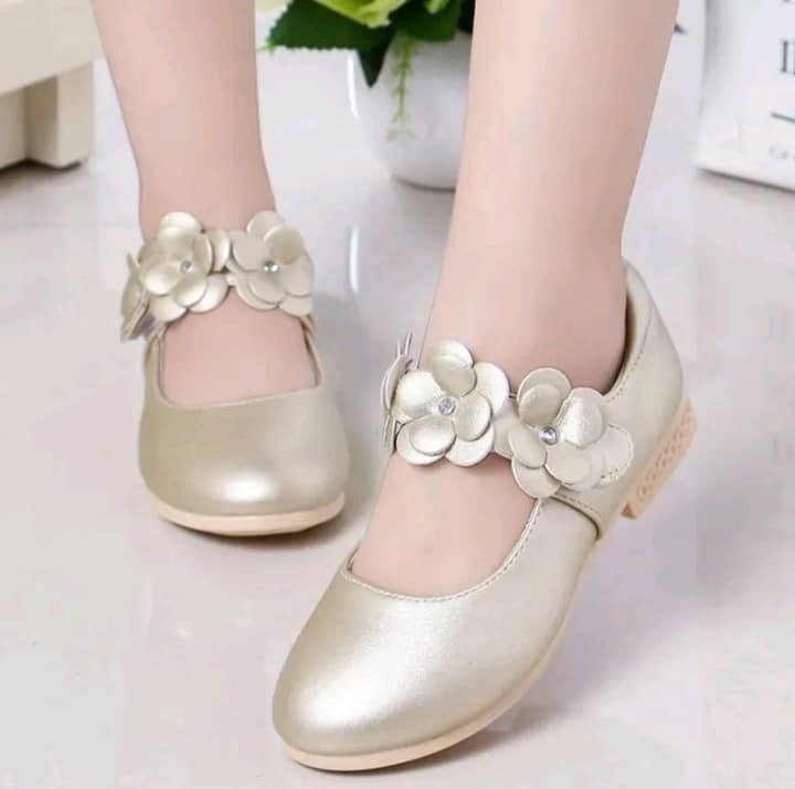 Princess  Flower Gold Shoe