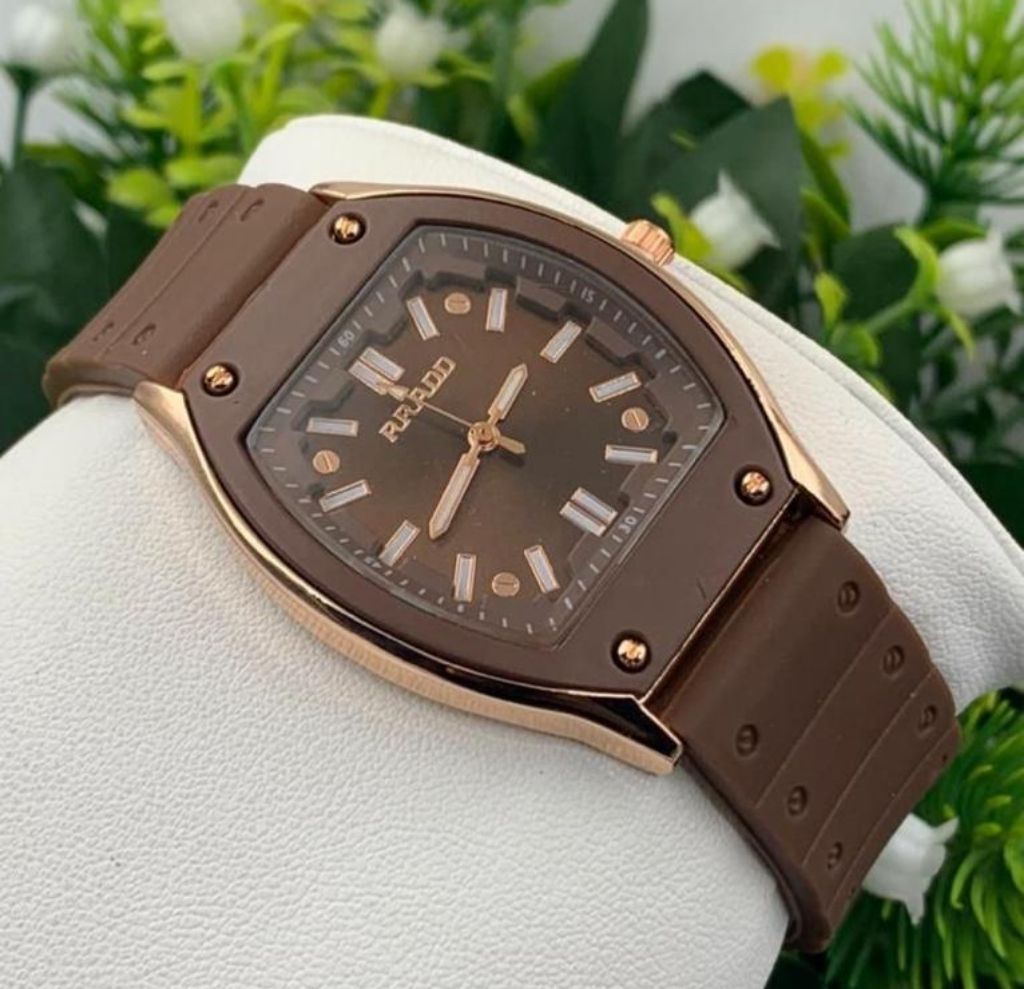 Unique Rubber Strap Wrist Watch