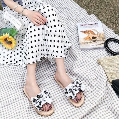 Ladies Fashion Fancy Flat Slippers-White