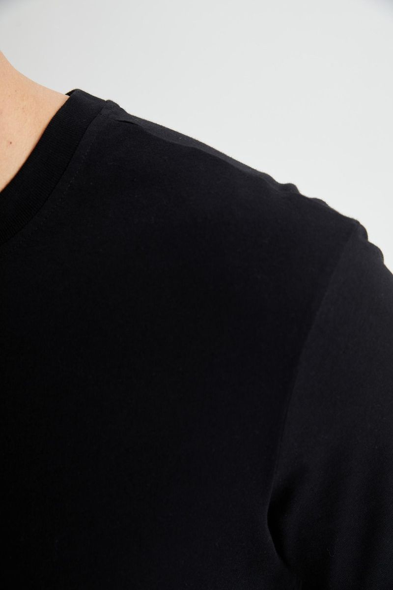 Man New Regular Fit Knitted T-Shirt - Black