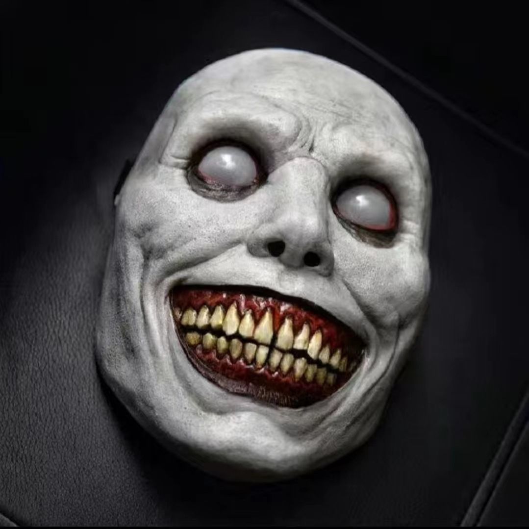 2021 Independent New Halloween Mask COS Exorcist Scary Smile