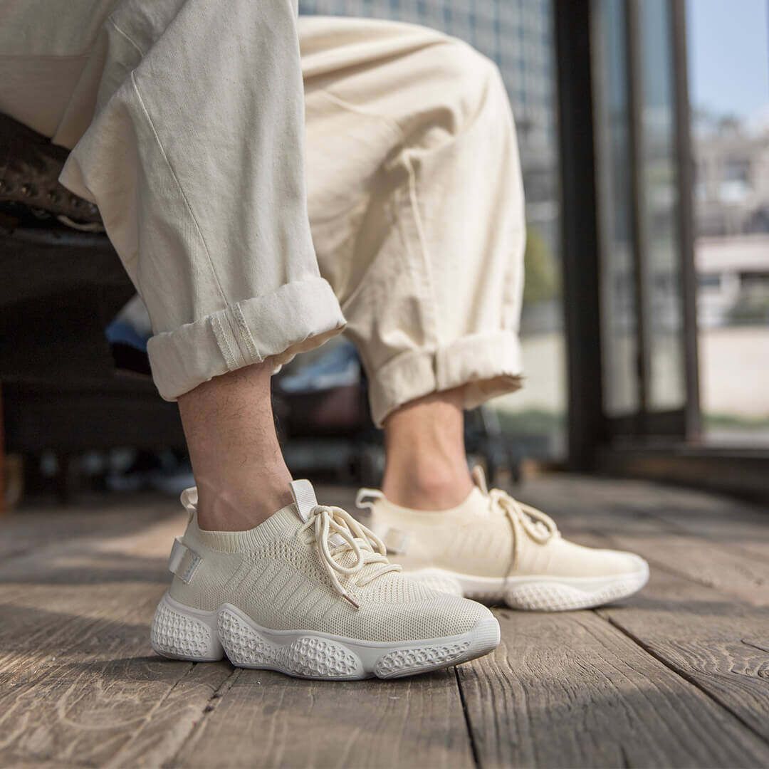 Flying Woven Upper Sneakers High-elastic Non-slip EVA Sport Shoes Pure White And Black Breathable And Refreshing Sneakers Honeycomb Breathable Insole And Sweat-absorbent Running Shoes EU:44