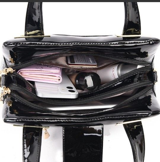 Woman's Hand Bags (Black Color).