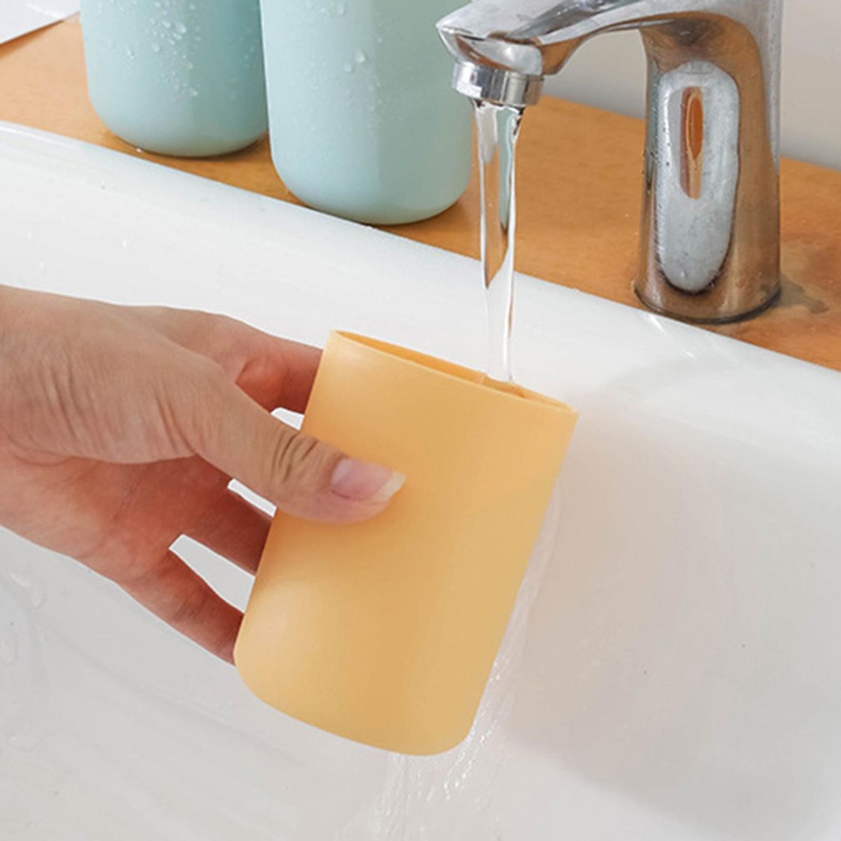 Toothbrush Mug Light Luxury High-end Outdoor Mouthwash Cup Yellow