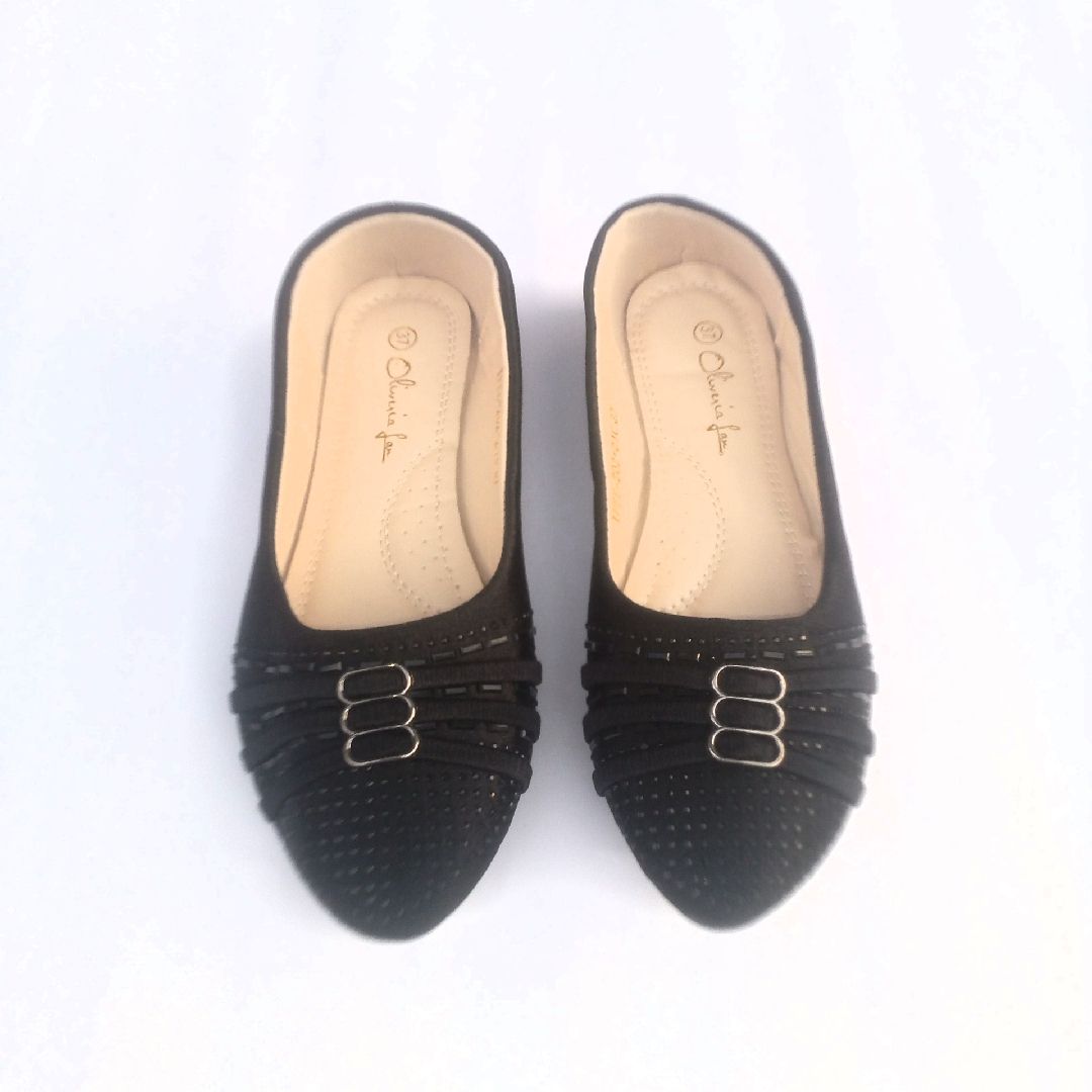 Quality Ladies Black Flat Shoe