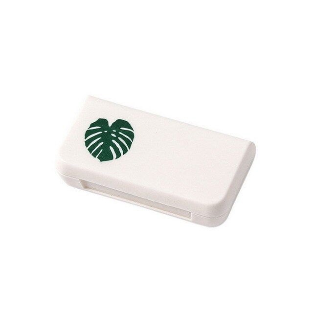 1 Pc Simple Pattern Plastic Pill  Portable  Boxes