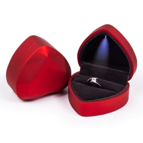 Curvy Love Led Engagement Ring Case - Red