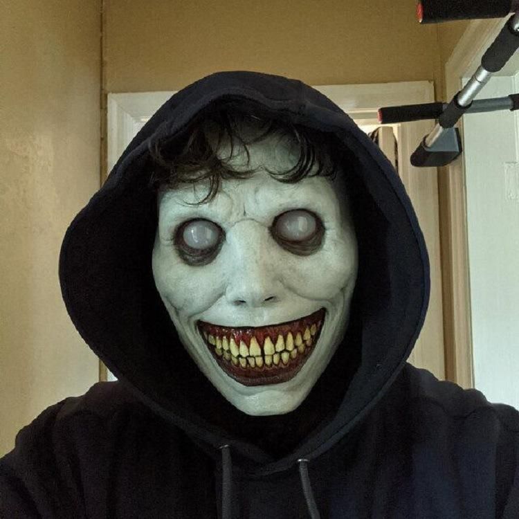 2021 Independent New Halloween Mask COS Exorcist Scary Smile White Eyes Demon Mask Wholesale white face mask