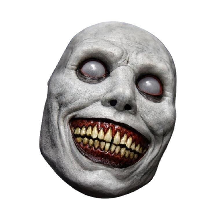 2021 Independent New Halloween Mask COS Exorcist Scary Smile White Eyes Demon Mask Wholesale white face mask