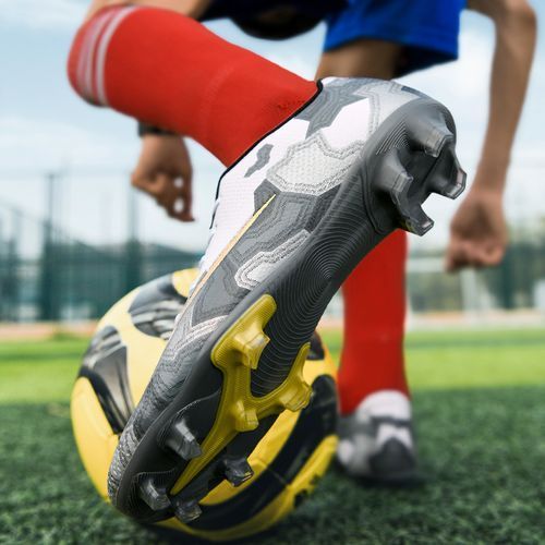 2022 Men's Low Top Football Shoes Male Soccer Boots Sneakers