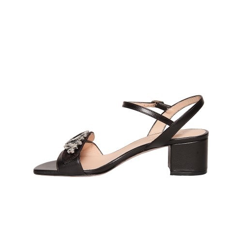 Low Heel Sandals With Crystal Accessories