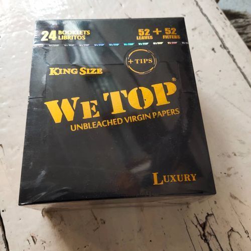 Box Of We Top Brown Rolling Paper With Tips. Rizla