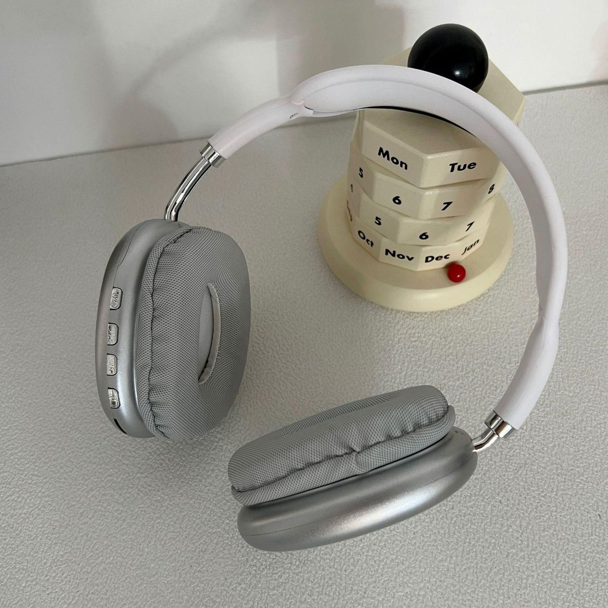 Bluetooth Headset Headset Mobile Phone Wireless Headset White