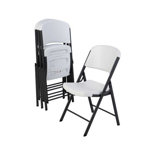 CLASSIC FOLDING CHAIR
