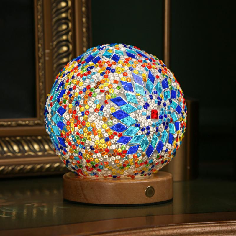 Creative Rechargeable Table Lamp Decorated with Baroque Night Light, Romantic and Free Bohemian Style