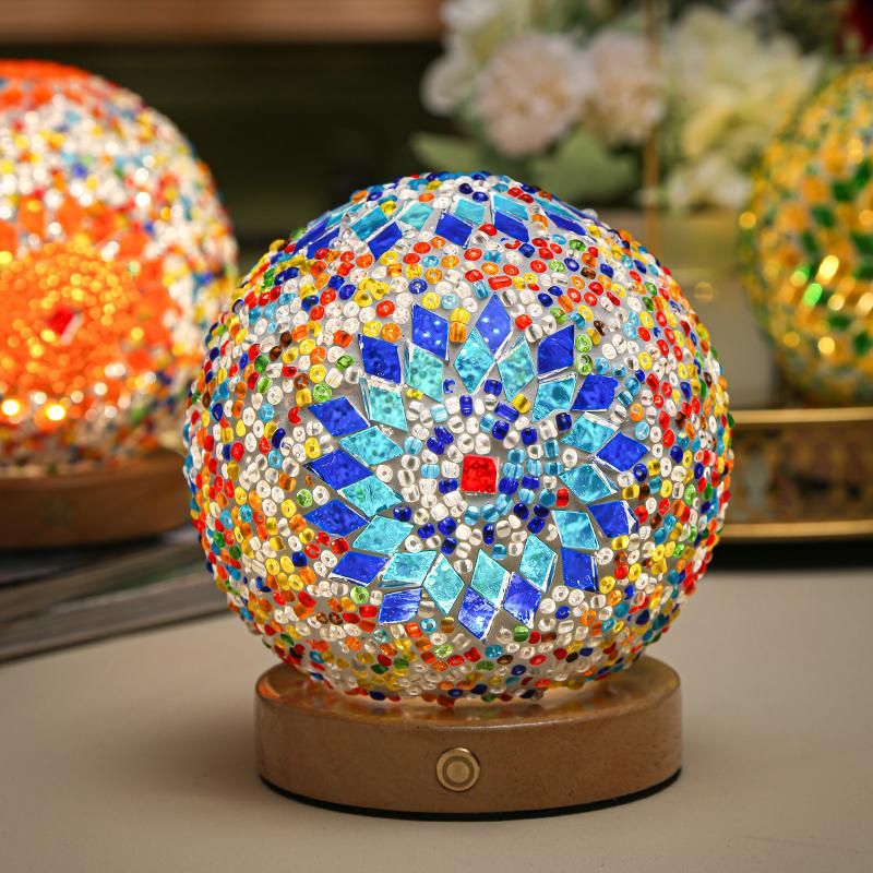 Creative Rechargeable Table Lamp Decorated with Baroque Night Light, Romantic and Free Bohemian Style
