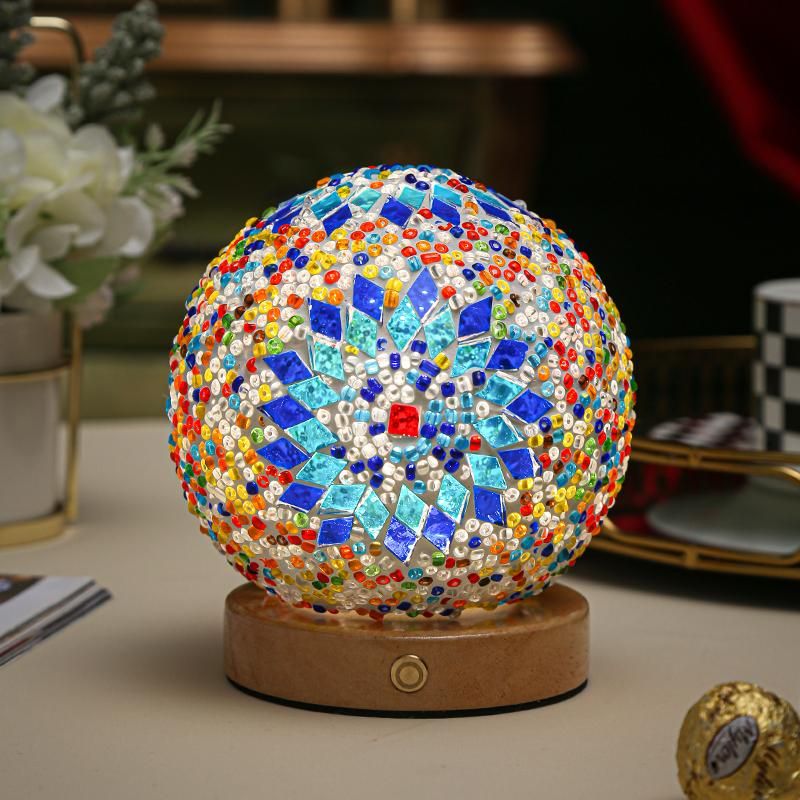 Creative Rechargeable Table Lamp Decorated with Baroque Night Light, Romantic and Free Bohemian Style
