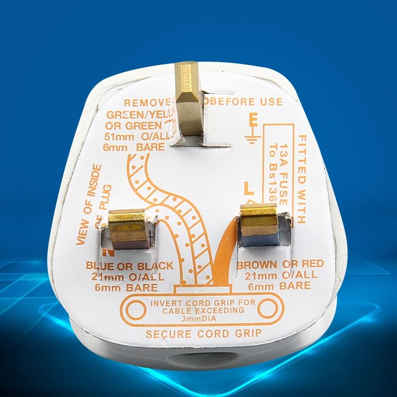 Three-pin 13A Power Wiring Plug With Fuse Tube, UK Plug
