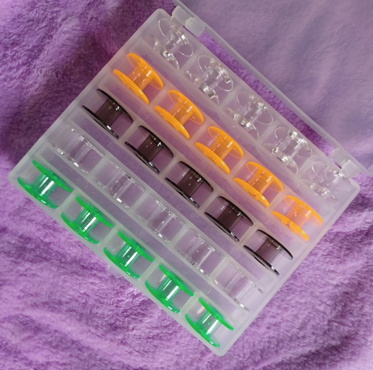 Bobbin Box With 25 Compartments And 25 Color Bobbins