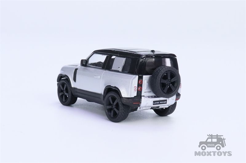 Tarmac Works 1:64d Rover Deer 90 Silver Metallic Diecast Model
