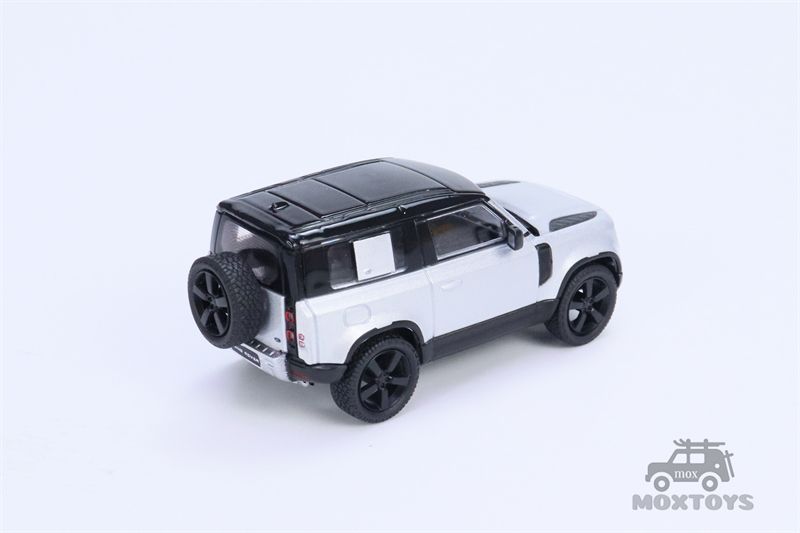 Tarmac Works 1:64d Rover Deer 90 Silver Metallic Diecast Model