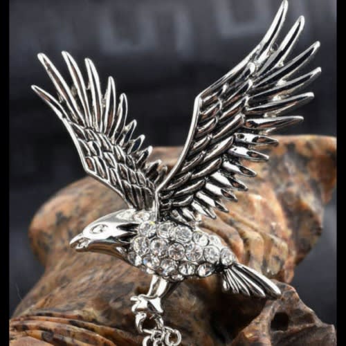 Men's Eagle Brooch Pin Suit Lapel With Chain And Diamond Stud - Silver.