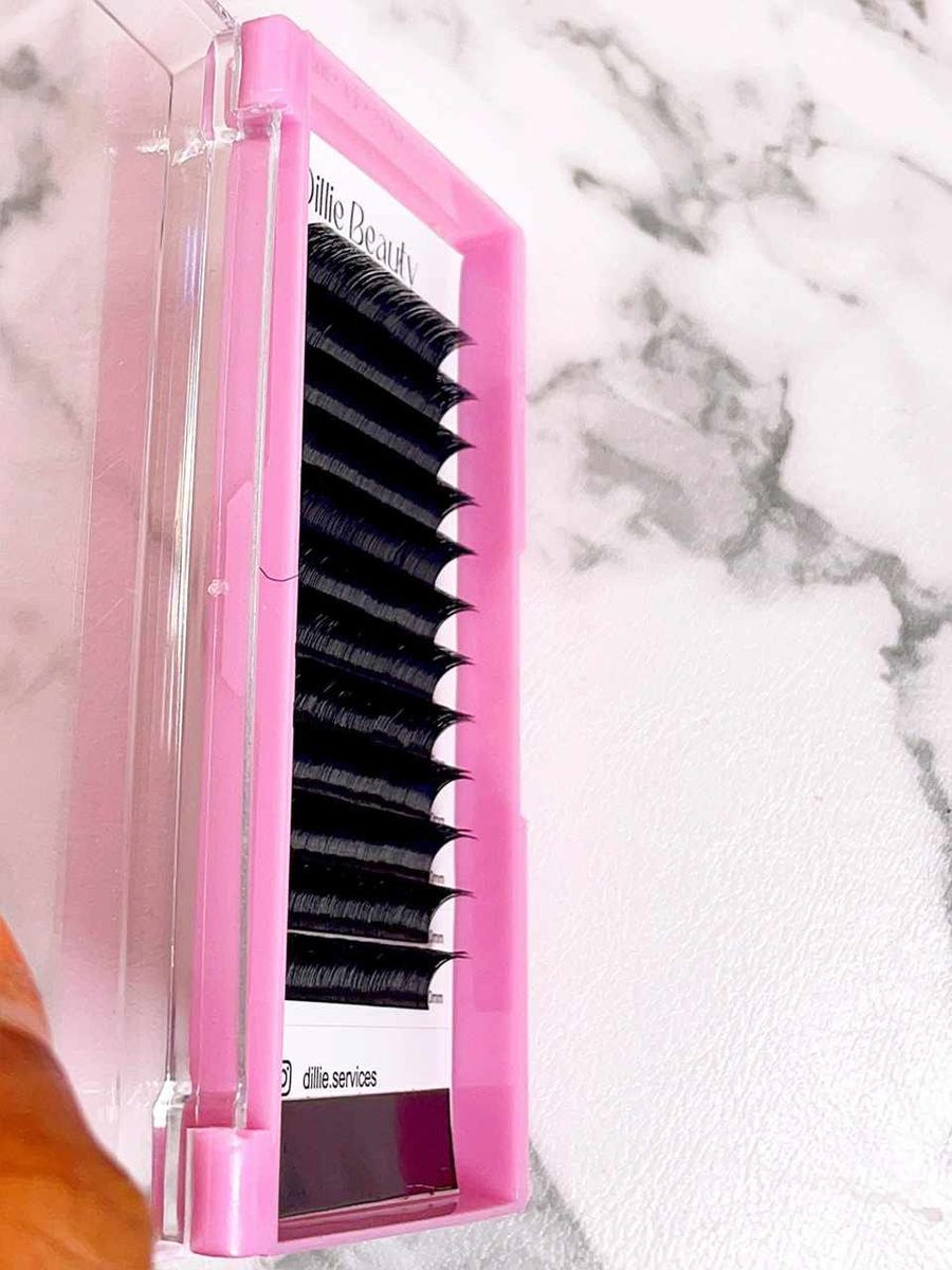 Dillie Beauty Easy Fan Volume Lash Extensions Flare Blooming