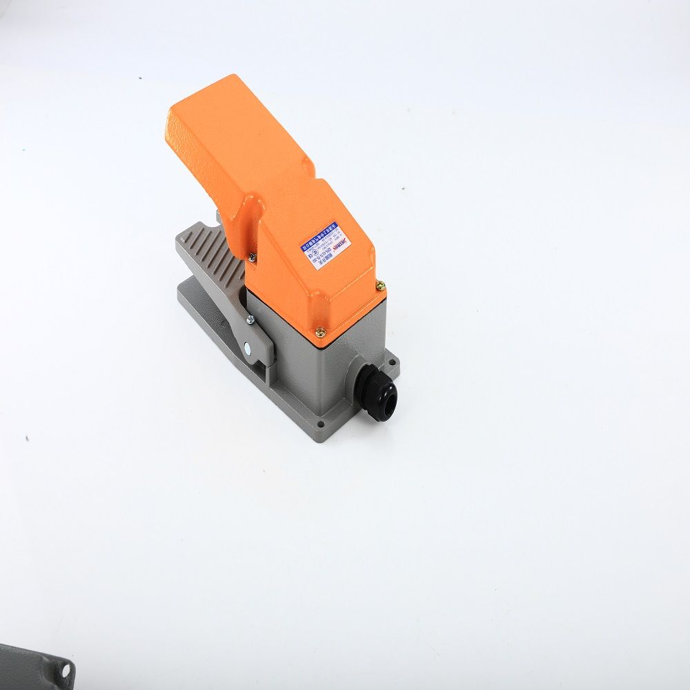 Foot Switch Pedal Switch Foot Pedal Switch With Wire 220V Foot Pedal Type CNC Machine Tool Bending Machine Punch FS-5
