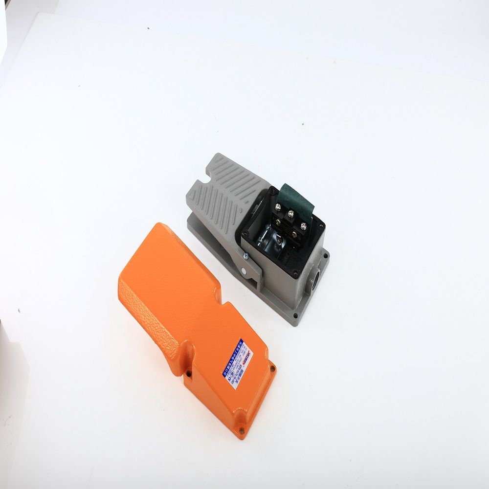 Foot Switch Pedal Switch Foot Pedal Switch With Wire 220V Foot Pedal Type CNC Machine Tool Bending Machine Punch FS-5