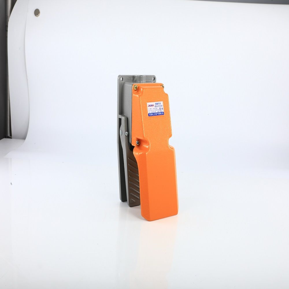 Foot Switch Pedal Switch Foot Pedal Switch With Wire 220V Foot Pedal Type CNC Machine Tool Bending Machine Punch FS-5