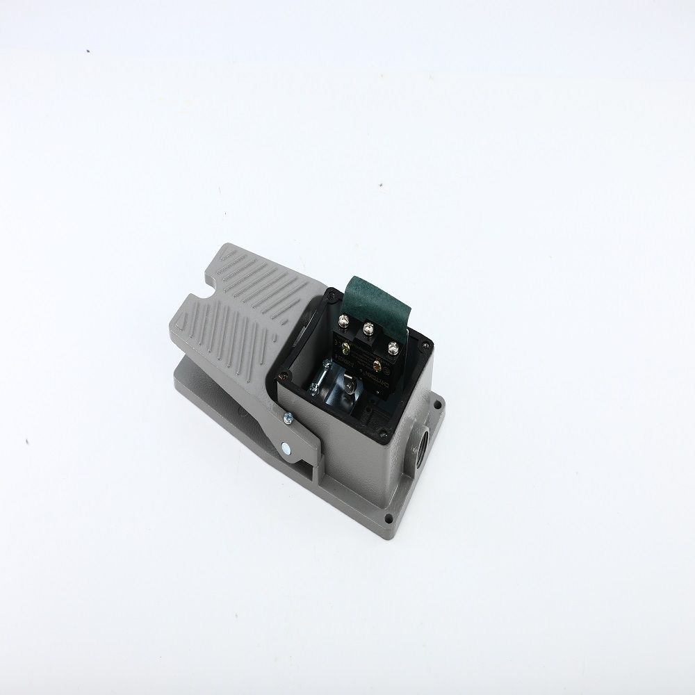 Foot Switch Pedal Switch Foot Pedal Switch With Wire 220V Foot Pedal Type CNC Machine Tool Bending Machine Punch FS-5